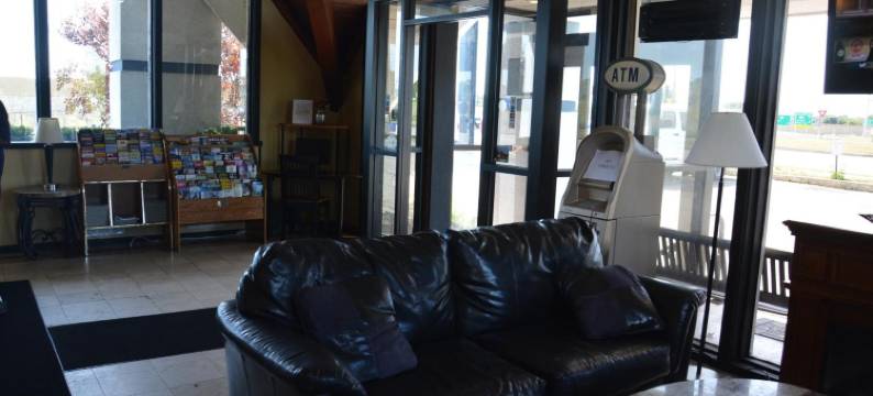 密尔沃基机场酒店(Travelodge by Wyndham Milwaukee)图片