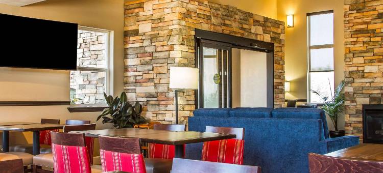 红木国家舒适套房酒店(Comfort Inn & Suites Redwood Country)图片