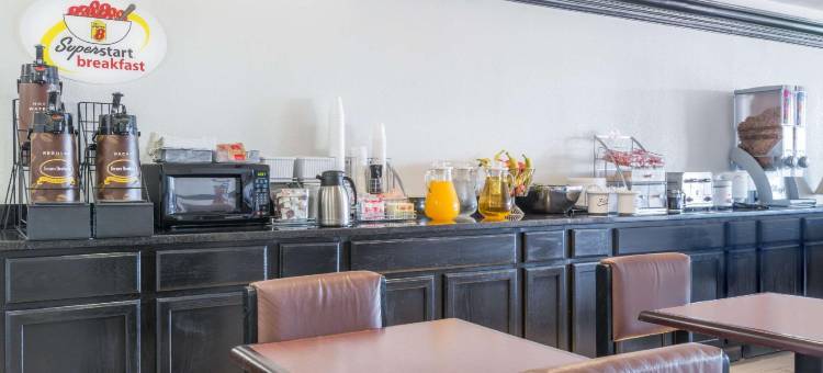 Super 8 by Wyndham Madison IN图片