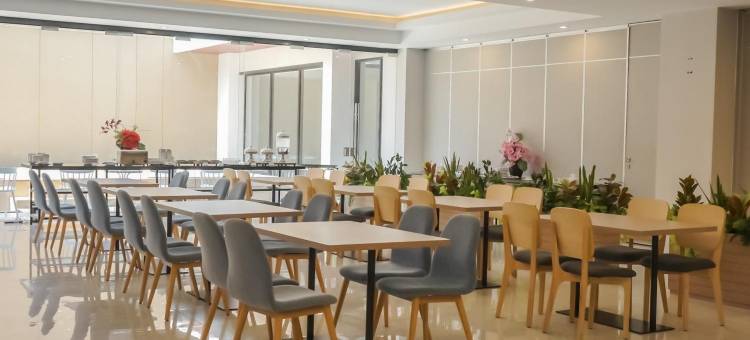 图邦弗朗特一号国王酒店(Front One Premier King Hotel)图片