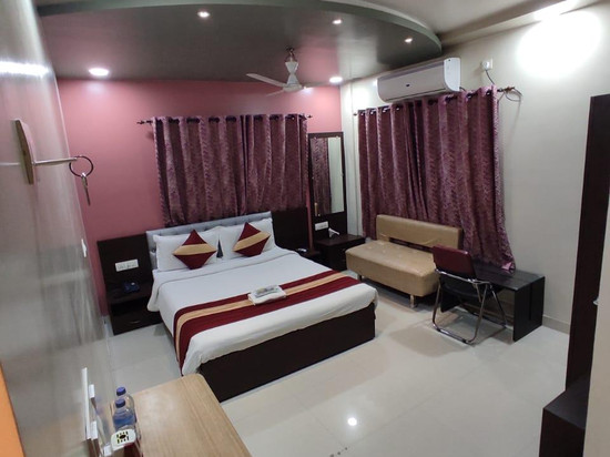 The Pearl Burdwan Hotel, Banquet & Restaurant