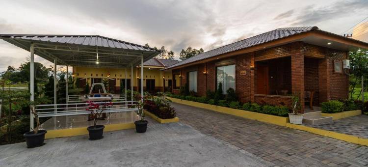 红多兹@西兰吉特奥尔多斯别墅(RedDoorz @ Aldos Villa Silangit)图片