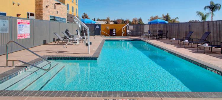 Fairfield Inn & Suites Bakersfield North/Airport图片