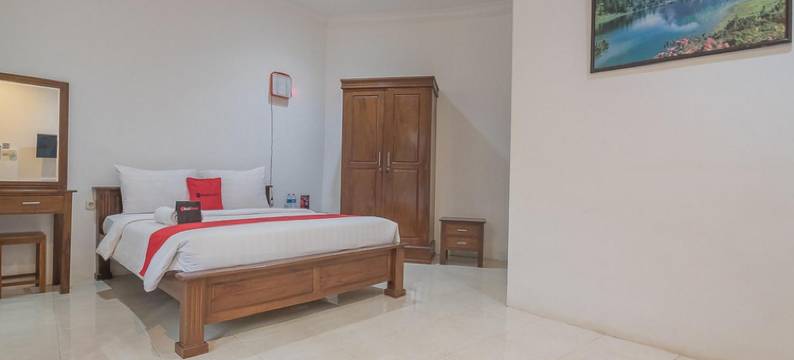 红多兹酒店-近贾蒂南戈尔镇广场(RedDoorz Near Jatinangor Town Square)图片