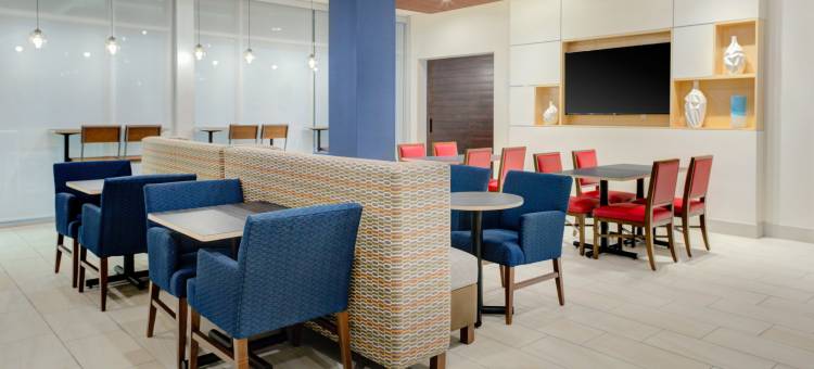 金乔治达尔格伦智选假日套房酒店(Holiday Inn Express & Suites King George - Dahlgren)图片