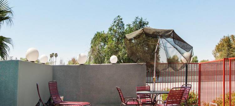 贝克斯菲尔德中心美洲最佳价值套房酒店(Americas Best Value Inn and Suites Bakersfield Central)图片