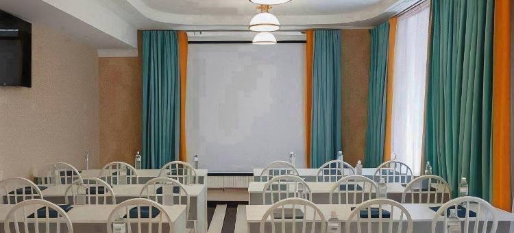米尔顿尊贵酒店(Mildom Premium Hotel)图片
