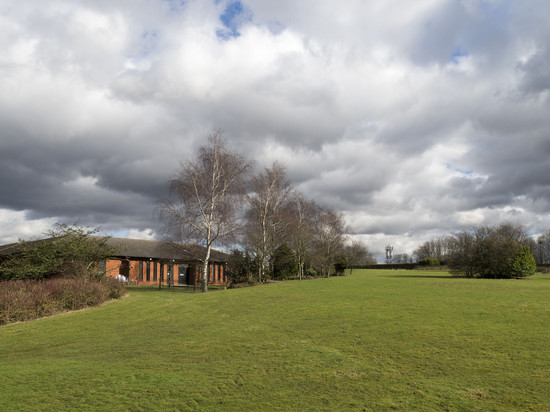 洲际酒店集团旗下的曼斯菲尔德假日酒店 - 阿尔弗雷顿