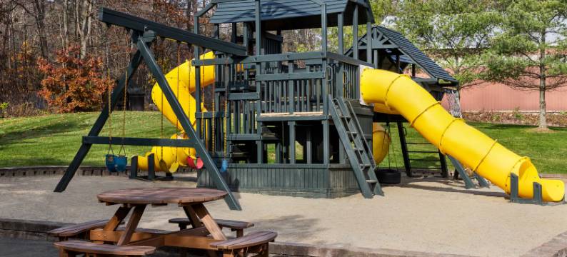 莱克乔治拉昆塔温德姆酒店套房(La Quinta Inn & Suites by Wyndham Lake George)图片