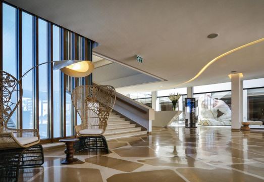 Elma Hotel and Art Complex Hotel Overview