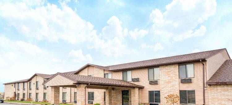 黑河瀑布戴斯酒店(Days Inn by Wyndham Black River Falls I-94 on Atv Trail)图片