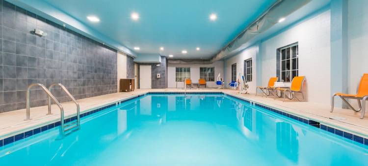 智选假日套房酒店圣彼得堡李堡 by IHG(Holiday Inn Express & Suites Petersburg - Fort Lee by IHG)图片