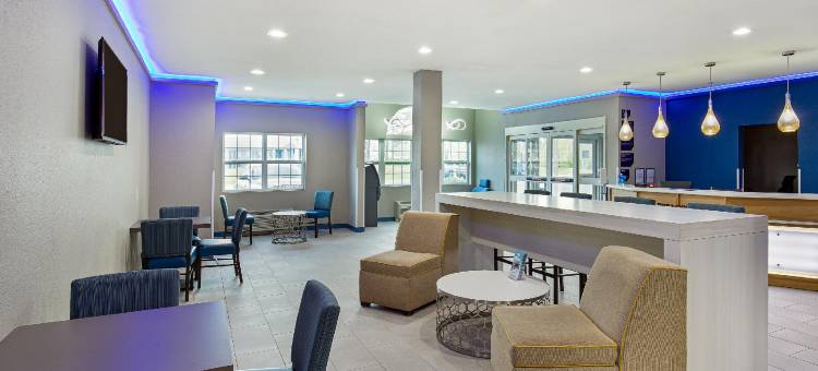 曼切斯特温迈诺特麦客达套房酒店(Microtel Inn & Suites by Wyndham Manchester)图片