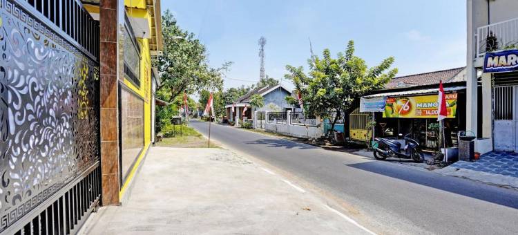 OYO Life 寄宿公寓 92920 阿兹卡(OYO Life 92920 Rumah Kost Azca)图片