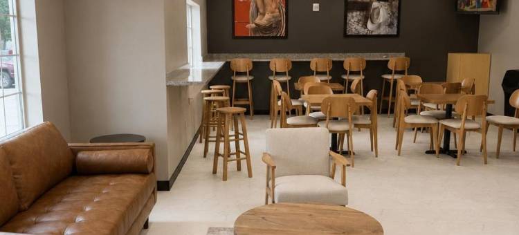 布伦汉姆速8酒店(Super 8 by Wyndham Brenham TX)图片
