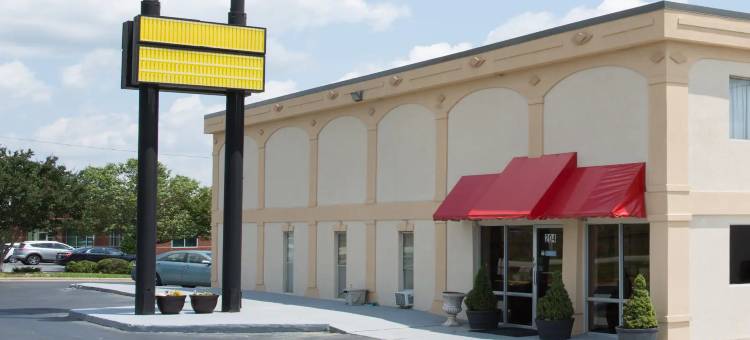 格林斯伯勒速8酒店(Super 8 by Wyndham Greensboro)图片