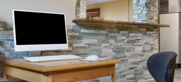 麦迪逊速8酒店(Super 8 by Wyndham Fort Madison)图片