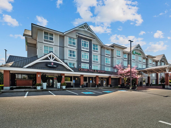 Holiday Inn & Suites 萨里东 - 克洛弗代尔