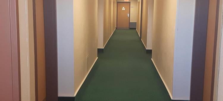 穆斯乔斯凯速8酒店(Super 8 by Wyndham Moose Jaw SK)图片