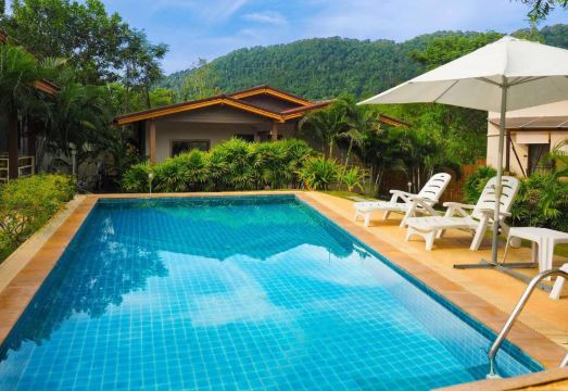 Escape-Cabins Hotel Overview