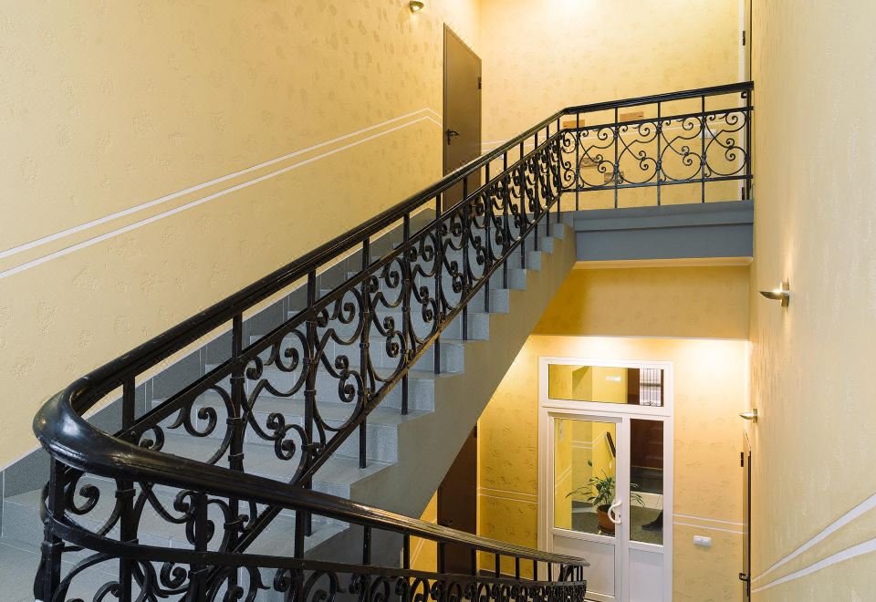 Empire Park HotelHotel Overview