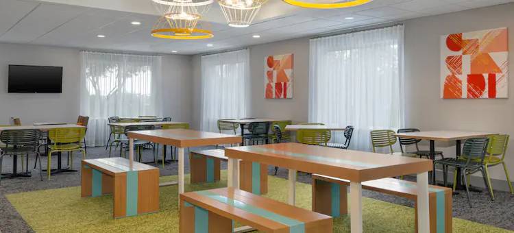 Spark by Hilton Lancaster图片