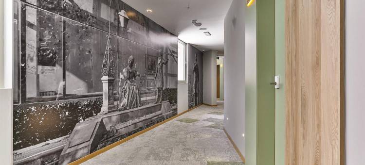 Carine Hotel Centar图片