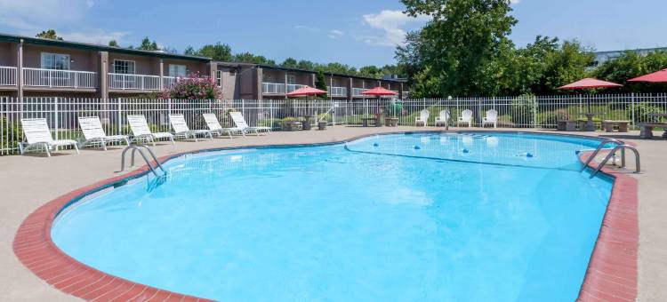 列克星敦温德姆戴斯套房酒店(Days Inn & Suites by Wyndham Lexington)图片