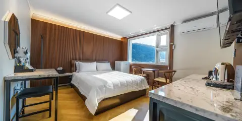 丹陽梅羅斯酒店