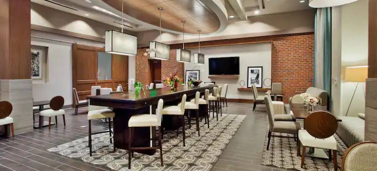 教堂山/卡尔伯罗欢朋酒店及套房(Hampton Inn & Suites Chapel Hill-Carrboro/Downtown)图片