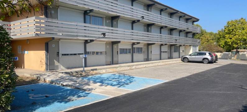 蒙彼利埃圣让德韦达 - 拉佩里埃基里亚德直营酒店(Hôtel Kyriad Direct Montpellier Saint Jean de Vedas La Peyriere)图片