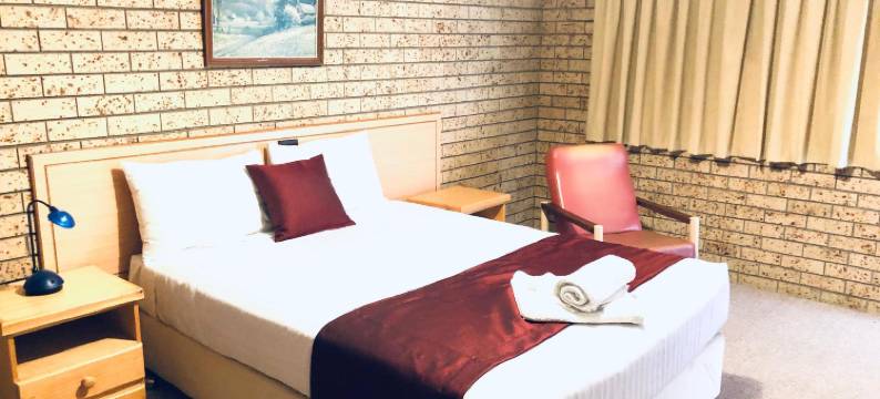 欧弗兰德汽车旅馆(Overlander Motor Lodge)图片