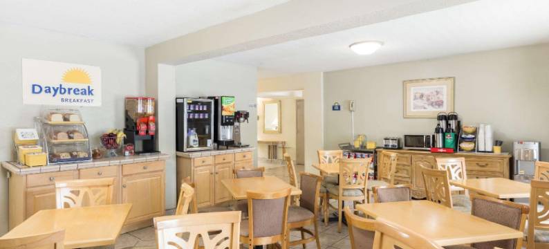 罗利格伦伍德-克拉布特里戴斯酒店(Days Inn by Wyndham Raleigh Glenwood-Crabtree)图片