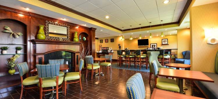 希尔顿欢朋酒店 - 彼得堡福特李(Hampton Inn by Hilton Petersburg Fort Lee)图片