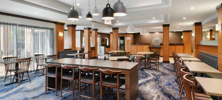 皮尔斯堡万枫酒店及套房(Fairfield Inn & Suites Fort Pierce)图片
