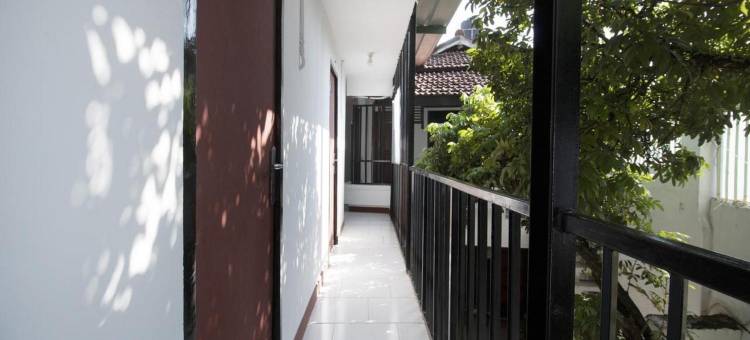 红多兹酒店-近廖内枢纽购物中心2号(RedDoorz Near Riau Junction Mall 2)图片