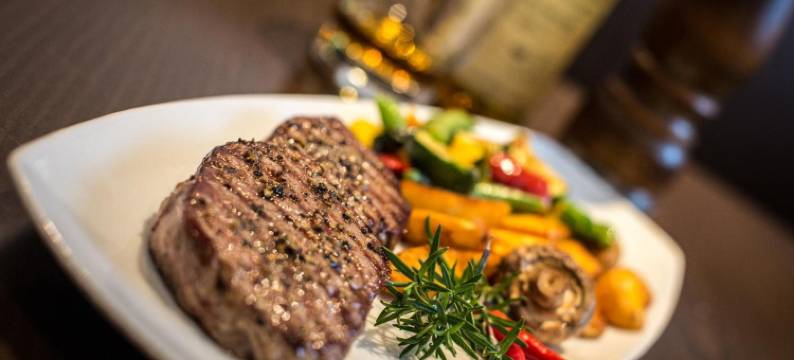 维格哈恩兰德酒店(Landhotel Weißer Hahn)图片