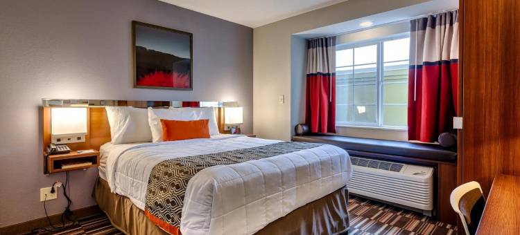 尼亚加拉瀑布麦客达套房酒店(Microtel Inn & Suites by Wyndham Niagara Falls)图片