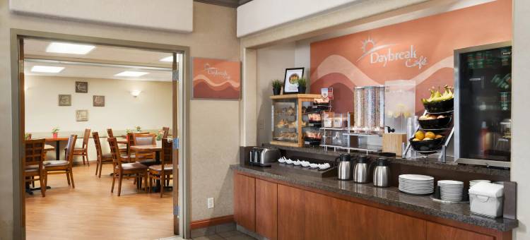 卡尔加里机场温德姆戴斯酒店(Days Inn by Wyndham Calgary Airport)图片