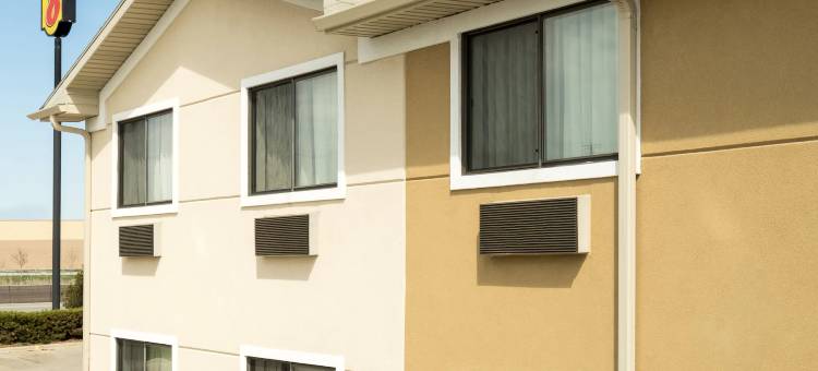 丰第拉克速8酒店(Super 8 by Wyndham Fond du Lac)图片