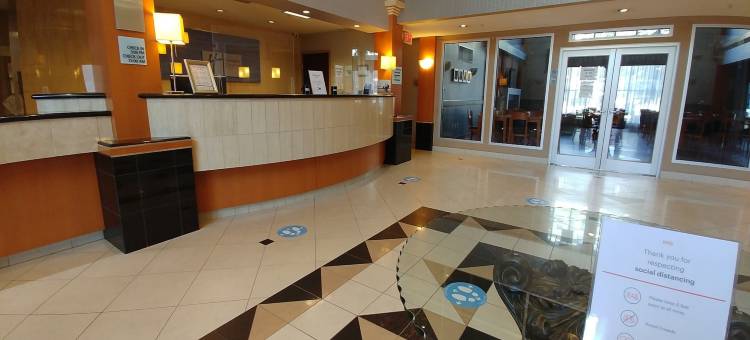 卡尔加里南智选假日酒店(Holiday Inn Express & Suites Calgary South-Macleod Trail S)图片