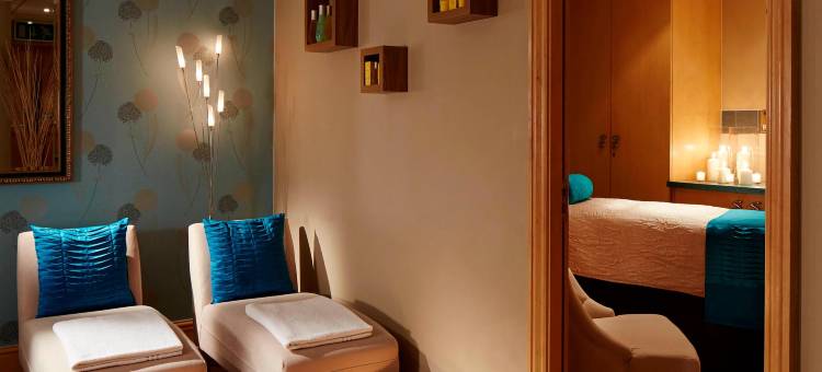 都铎公园乡村俱乐部万豪德尔塔酒店(Delta Hotels Tudor Park Country Club)图片