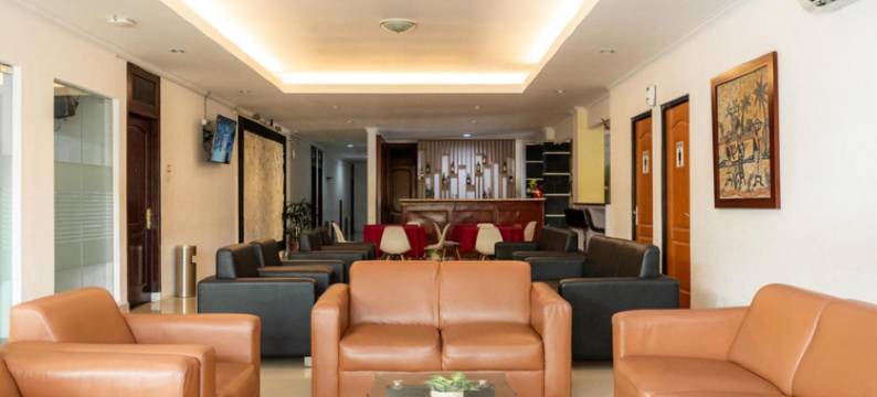 红多兹Plus伊斯兰酒店-近三宝垄爪哇超级市场2号(RedDoorz Plus Syariah Near Java Supermall Semarang 2)图片