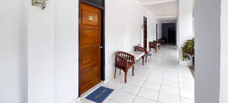 Urbanview Hotel Grand Seven One Kaur图片