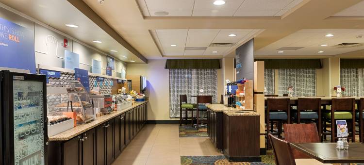 Holiday Inn Express 布卢明顿西(Holiday Inn Express Bloomington West)图片