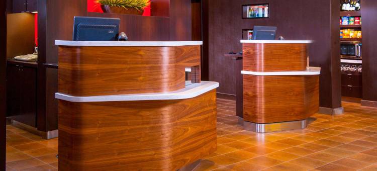 维珍利亚诺福克海滩万怡酒店(Courtyard Virginia Beach Norfolk)图片