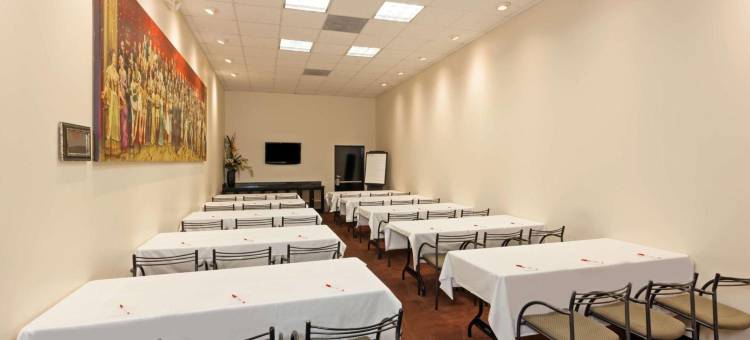 西好莱坞华美达酒店(Ramada Plaza by Wyndham West Hollywood Hotel & Suites)图片