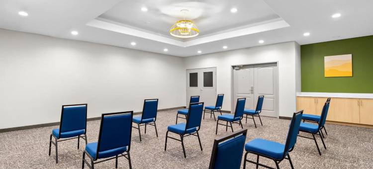 Spark by Hilton Missouri City图片