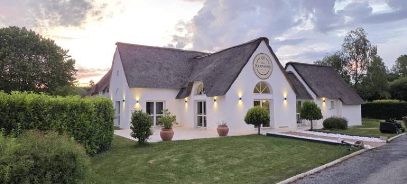 布里埃尔酒店及餐厅Les Krapados(Hôtel de la Brière et Restaurant les Krapados)图片