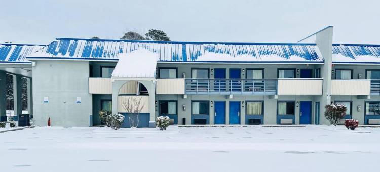 普利茅斯 64 号高速公路罗德威套房酒店(Rodeway Inn & Suites Plymouth Hwy 64)图片